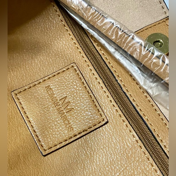 ✨Neiman Marcus, large leather bag✨#MARCUS - Picture 12 of 16